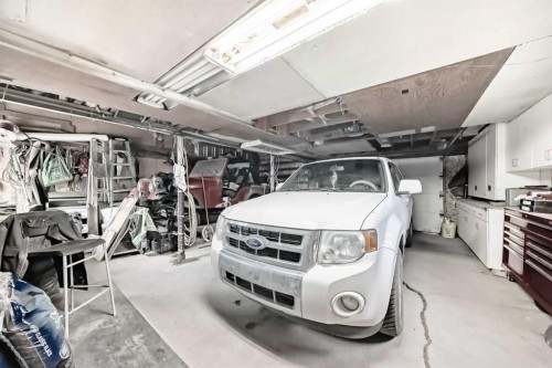 3014 Doverville Crescent Se, Calgary, AB - Indoor Photo Showing Garage