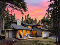 76 Redwood Meadows Drive Rural Rocky View County, AB T3Z 1A3