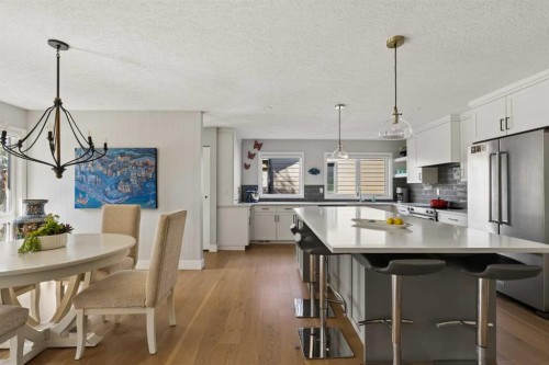 127 Parkglen Crescent Se, Calgary, AB - Indoor