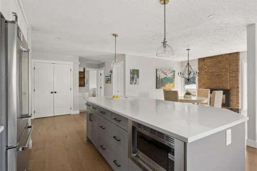 127 Parkglen Crescent Se, Calgary, AB - Indoor Photo Showing Kitchen With Upgraded Kitchen