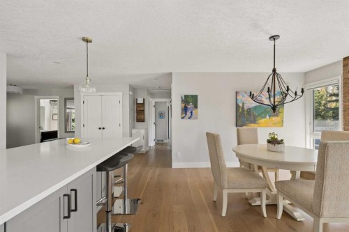 127 Parkglen Crescent Se, Calgary, AB - Indoor Photo Showing Dining Room
