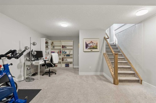 127 Parkglen Crescent Se, Calgary, AB - Indoor