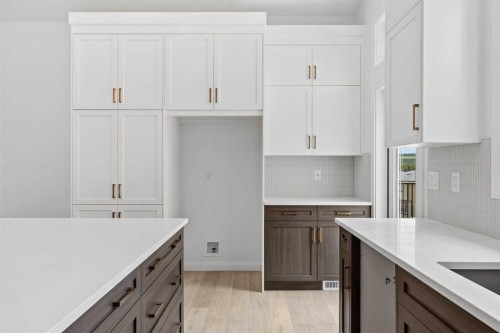 101 Creekstone Hill Sw, Calgary, AB - Indoor Photo Showing Kitchen