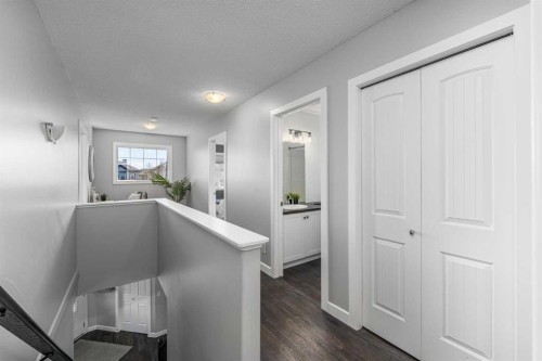 724 Luxstone Landing Sw, Airdrie, AB - Indoor Photo Showing Bathroom