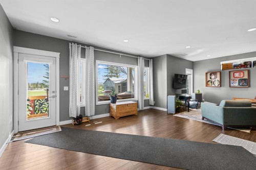 91 Evanspark Terrace Nw, Calgary, AB - Indoor Photo Showing Living Room