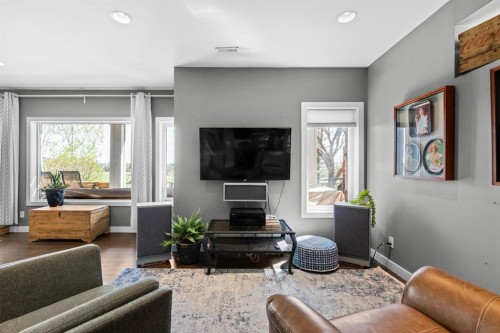 91 Evanspark Terrace Nw, Calgary, AB - Indoor Photo Showing Living Room