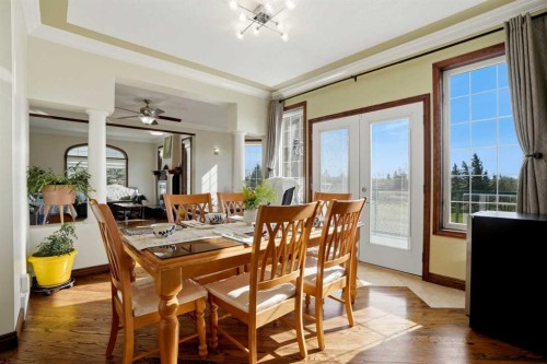 263089 Range Road 293, Rural Rocky View County, AB - Indoor Photo Showing Dining Room
