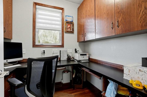 263089 Range Road 293, Rural Rocky View County, AB - Indoor Photo Showing Office
