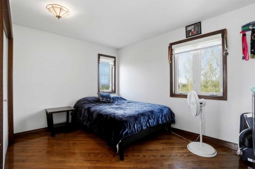 263089 Range Road 293, Rural Rocky View County, AB - Indoor Photo Showing Bedroom