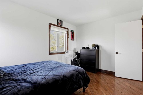 263089 Range Road 293, Rural Rocky View County, AB - Indoor Photo Showing Bedroom