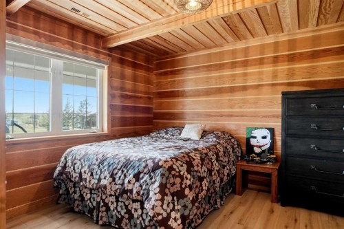 263089 Range Road 293, Rural Rocky View County, AB - Indoor Photo Showing Bedroom