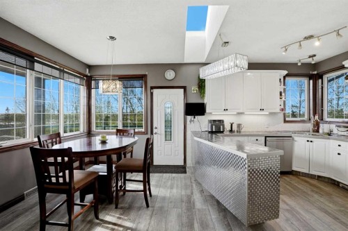 263089 Range Road 293, Rural Rocky View County, AB - Indoor