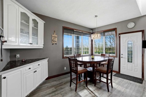 263089 Range Road 293, Rural Rocky View County, AB - Indoor Photo Showing Dining Room