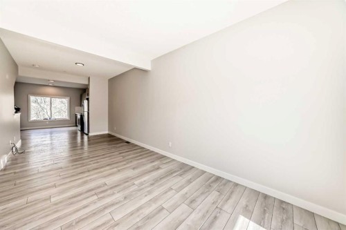 102 Tuscany Summit Square Nw, Calgary, AB - Indoor Photo Showing Other Room