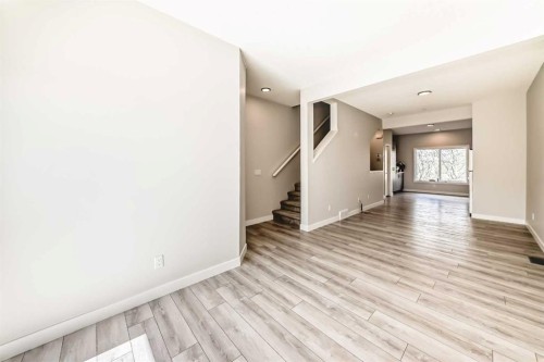102 Tuscany Summit Square Nw, Calgary, AB - Indoor Photo Showing Other Room