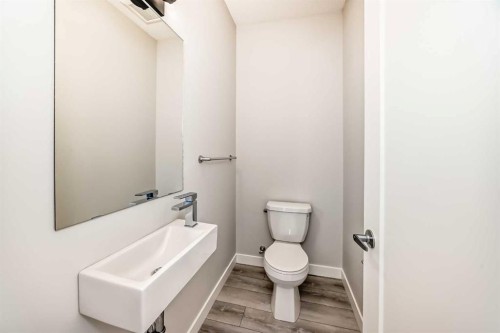 102 Tuscany Summit Square Nw, Calgary, AB - Indoor Photo Showing Bathroom