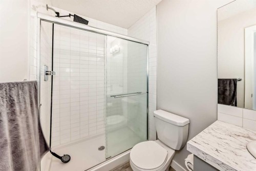102 Tuscany Summit Square Nw, Calgary, AB - Indoor Photo Showing Bathroom