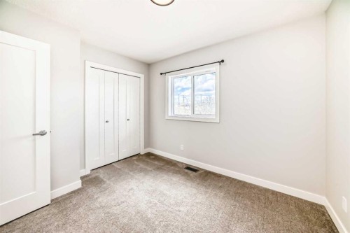 102 Tuscany Summit Square Nw, Calgary, AB - Indoor Photo Showing Other Room