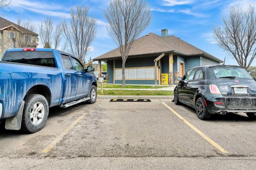 224-207 Sunset Drive, Cochrane, AB - Outdoor