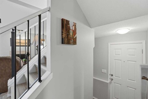87 Bridlecrest Road Sw, Calgary, AB - Indoor Photo Showing Other Room