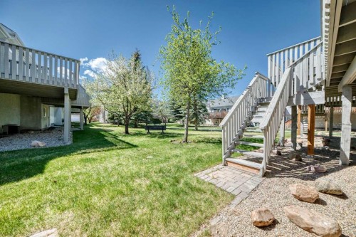 19 Sunlake Gardens Se, Calgary, AB - Outdoor