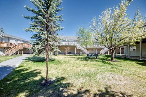 19 Sunlake Gardens Se, Calgary, AB - Outdoor
