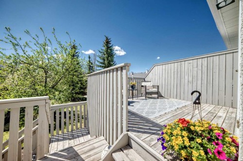 19 Sunlake Gardens Se, Calgary, AB - Outdoor With Deck Patio Veranda With Exterior