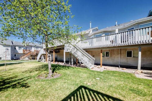 19 Sunlake Gardens Se, Calgary, AB - Outdoor With Deck Patio Veranda