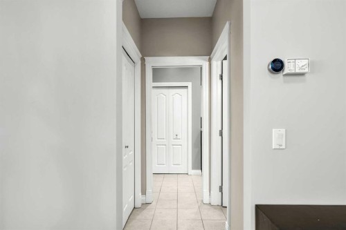 117 Westmount Road, Okotoks, AB - Indoor