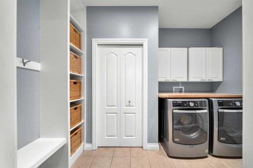 117 Westmount Road, Okotoks, AB - Indoor Photo Showing Laundry Room