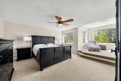 117 Westmount Road, Okotoks, AB - Indoor Photo Showing Bedroom