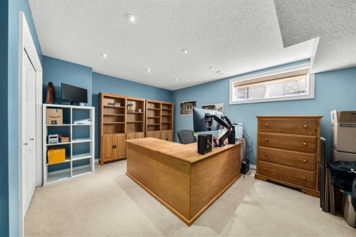 117 Westmount Road, Okotoks, AB - Indoor