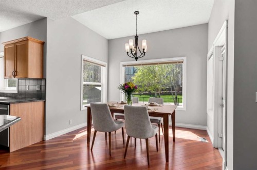117 Westmount Road, Okotoks, AB - Indoor Photo Showing Dining Room