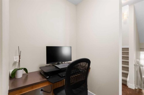 134 Masters Point Se, Calgary, AB - Indoor Photo Showing Office