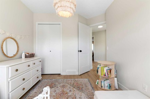 89 Tuscany Springs Heights Nw, Calgary, AB - Indoor Photo Showing Bedroom