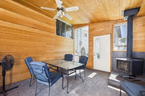 7411 21 Se, Calgary, AB -  With Exterior