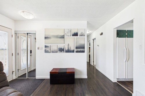 7411 21 Se, Calgary, AB - Indoor