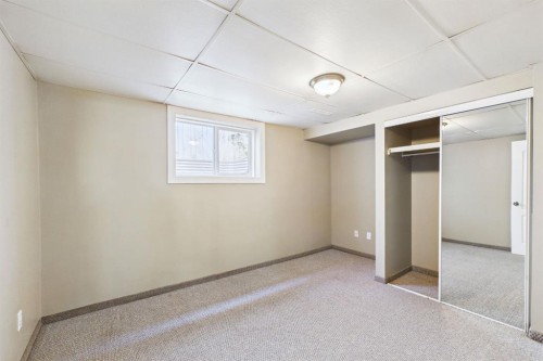 7411 21 Se, Calgary, AB - Indoor