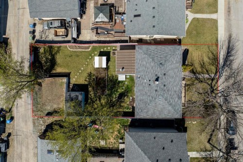 7411 21 Se, Calgary, AB - Outdoor