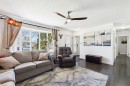 7411 21 Se, Calgary, AB  - Indoor Photo Showing Living Room 