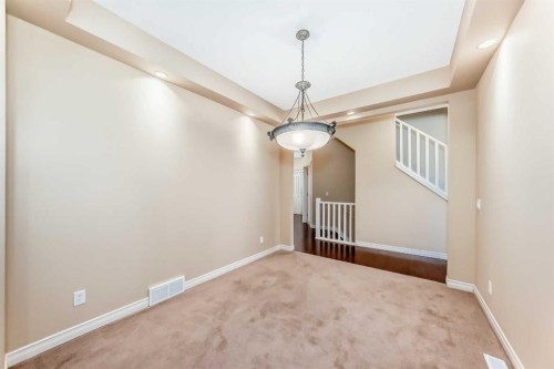22 Everhollow Rise Sw, Calgary, AB - Indoor Photo Showing Other Room