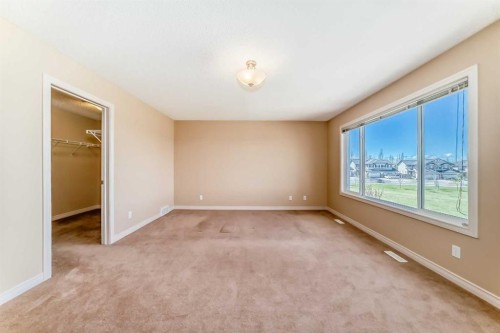 22 Everhollow Rise Sw, Calgary, AB - Indoor Photo Showing Other Room