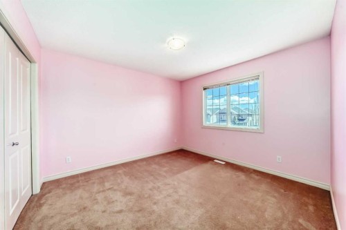 22 Everhollow Rise Sw, Calgary, AB - Indoor Photo Showing Other Room