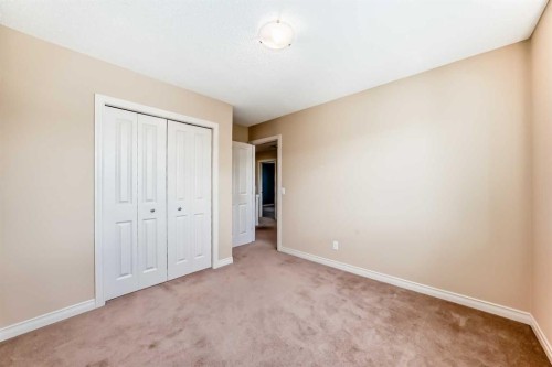 22 Everhollow Rise Sw, Calgary, AB - Indoor Photo Showing Other Room