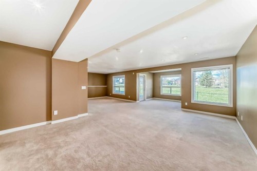 22 Everhollow Rise Sw, Calgary, AB - Indoor Photo Showing Other Room
