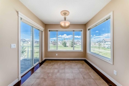 22 Everhollow Rise Sw, Calgary, AB - Indoor Photo Showing Other Room