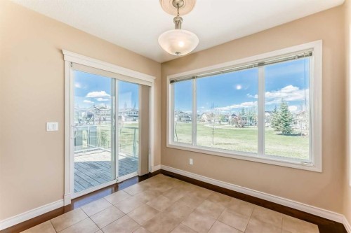 22 Everhollow Rise Sw, Calgary, AB - Indoor Photo Showing Other Room