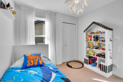 73 Covebrook Place Ne, Calgary, AB - Indoor Photo Showing Bedroom