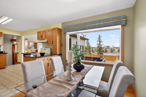 59 Fairview Drive Se, Calgary, AB - Indoor Photo Showing Dining Room