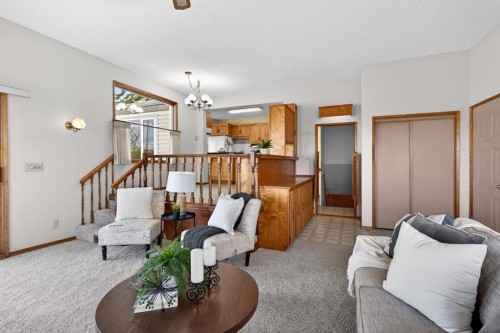59 Fairview Drive Se, Calgary, AB - Indoor Photo Showing Living Room
